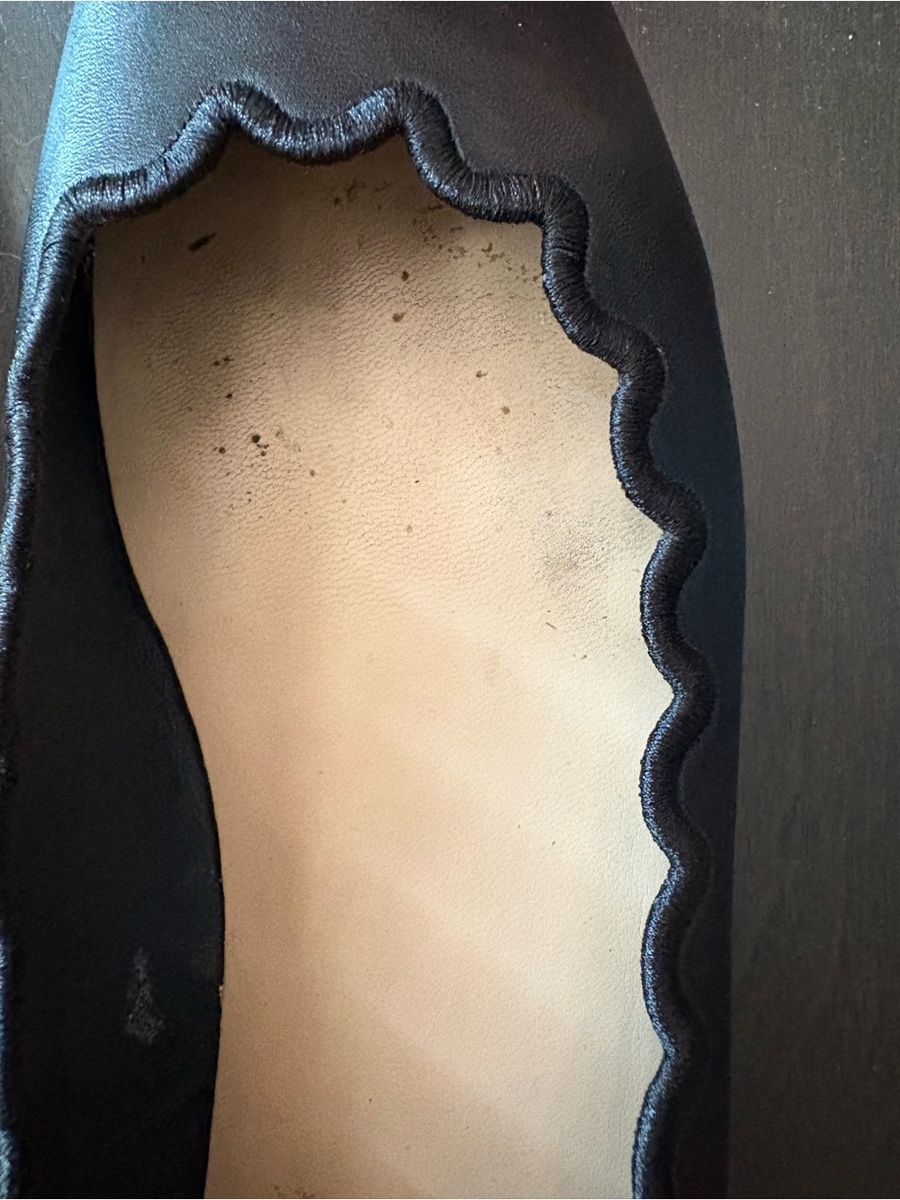 DKNY Black Scalloped Leather Ballet Flats - Picture 3 of 7